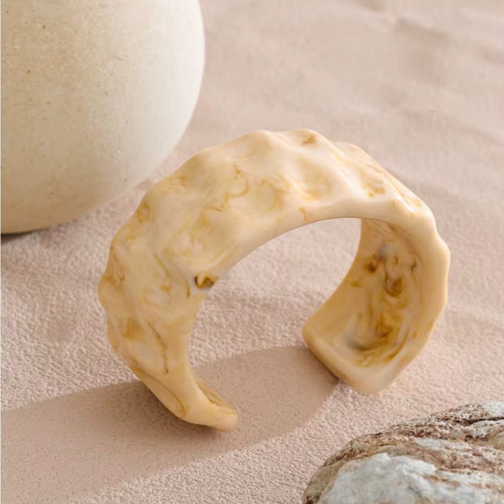 Elegant Cream Bracelet